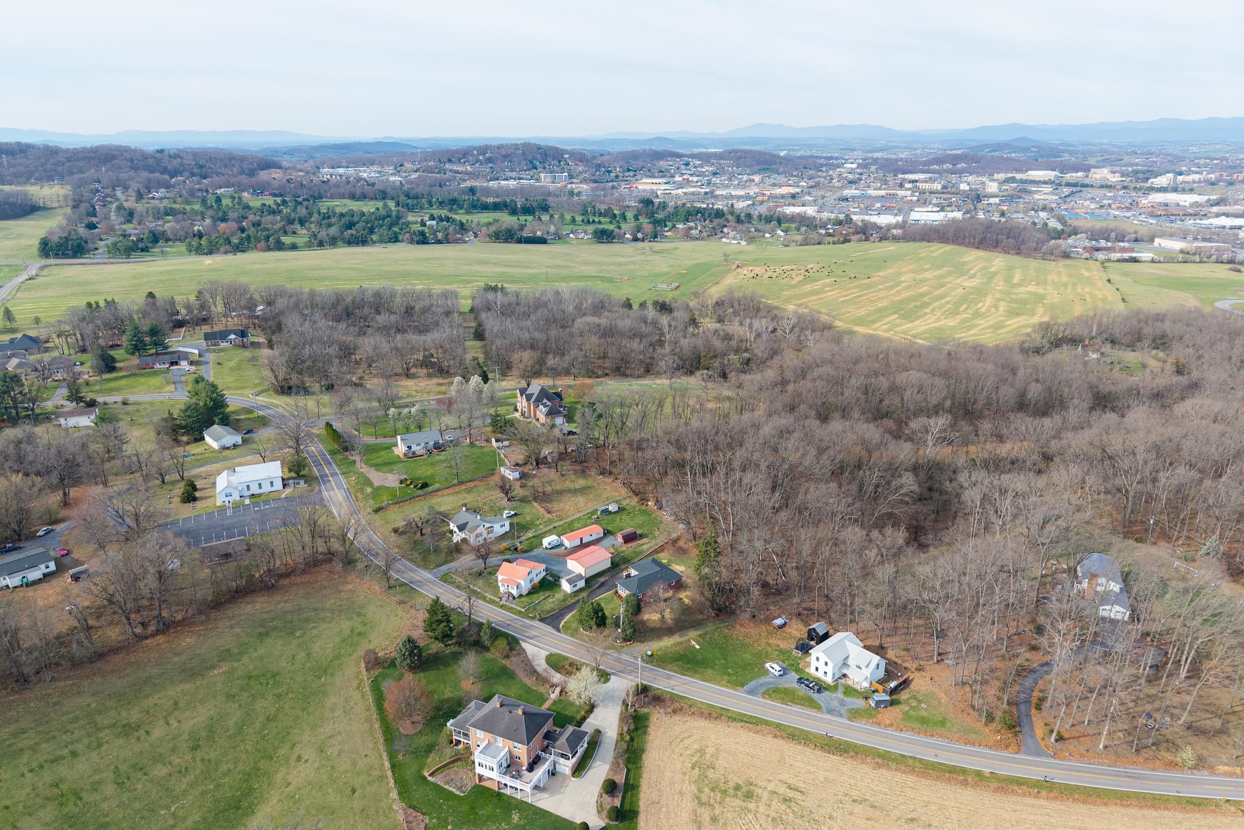 1045 SMITHLAND RD, HARRISONBURG, Virginia 22802, 4 Bedrooms Bedrooms, ,3 BathroomsBathrooms,Residential,1045 SMITHLAND RD,674890 MLS # 674890