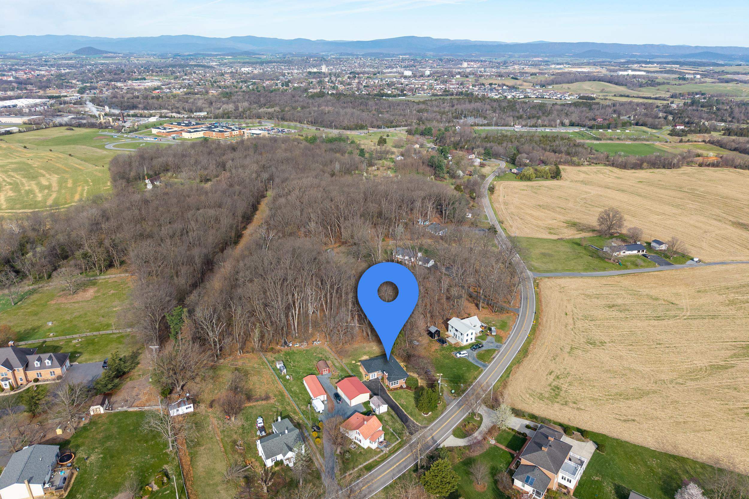 1045 SMITHLAND RD, HARRISONBURG, Virginia 22802, 4 Bedrooms Bedrooms, ,3 BathroomsBathrooms,Residential,1045 SMITHLAND RD,674890 MLS # 674890