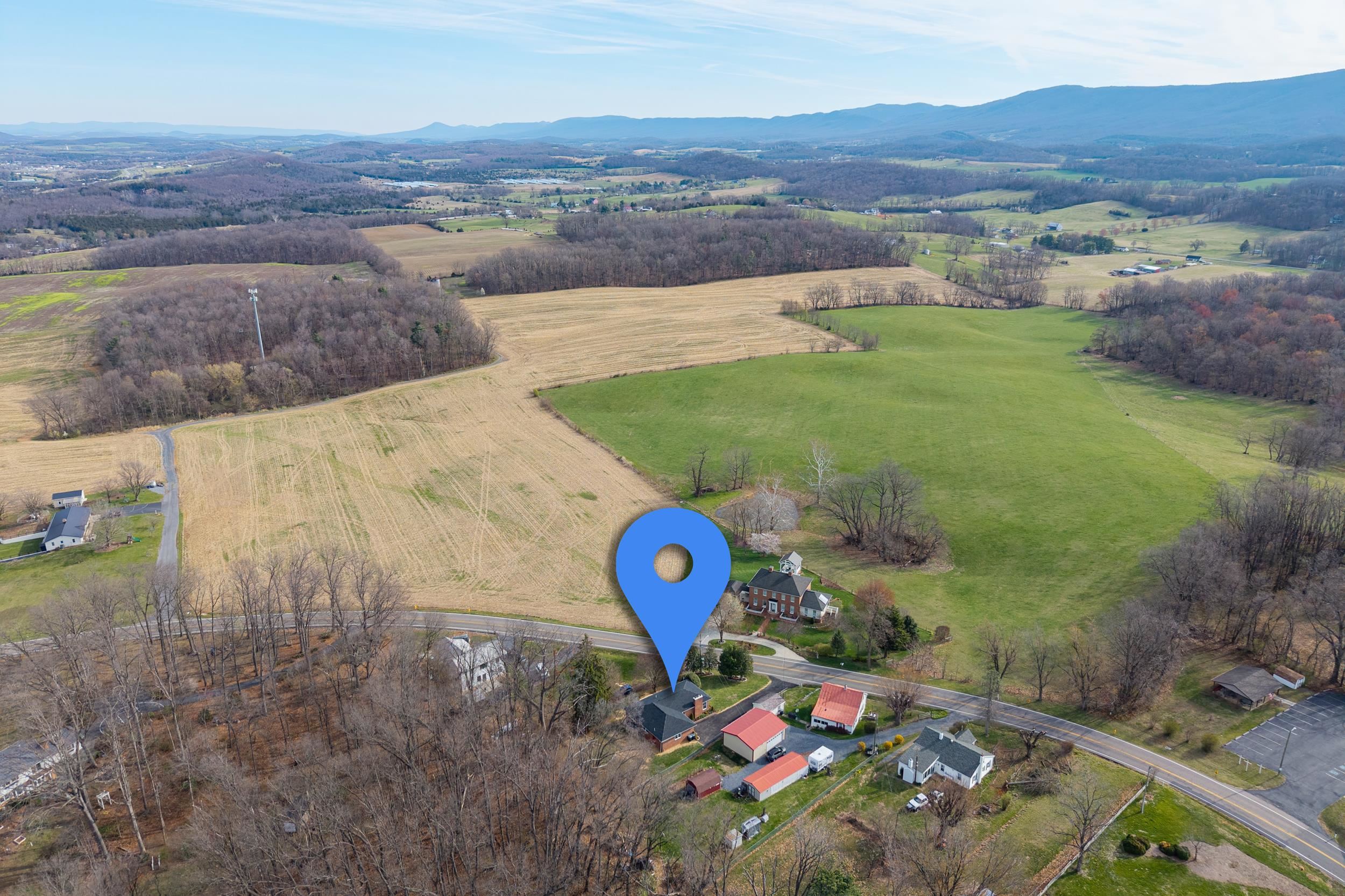 1045 SMITHLAND RD, HARRISONBURG, Virginia 22802, 4 Bedrooms Bedrooms, ,3 BathroomsBathrooms,Residential,1045 SMITHLAND RD,674890 MLS # 674890