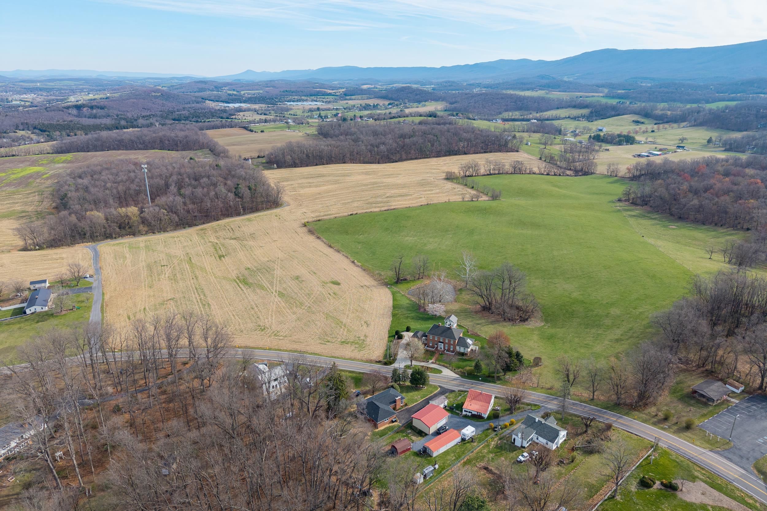 1045 SMITHLAND RD, HARRISONBURG, Virginia 22802, 4 Bedrooms Bedrooms, ,3 BathroomsBathrooms,Residential,1045 SMITHLAND RD,674890 MLS # 674890