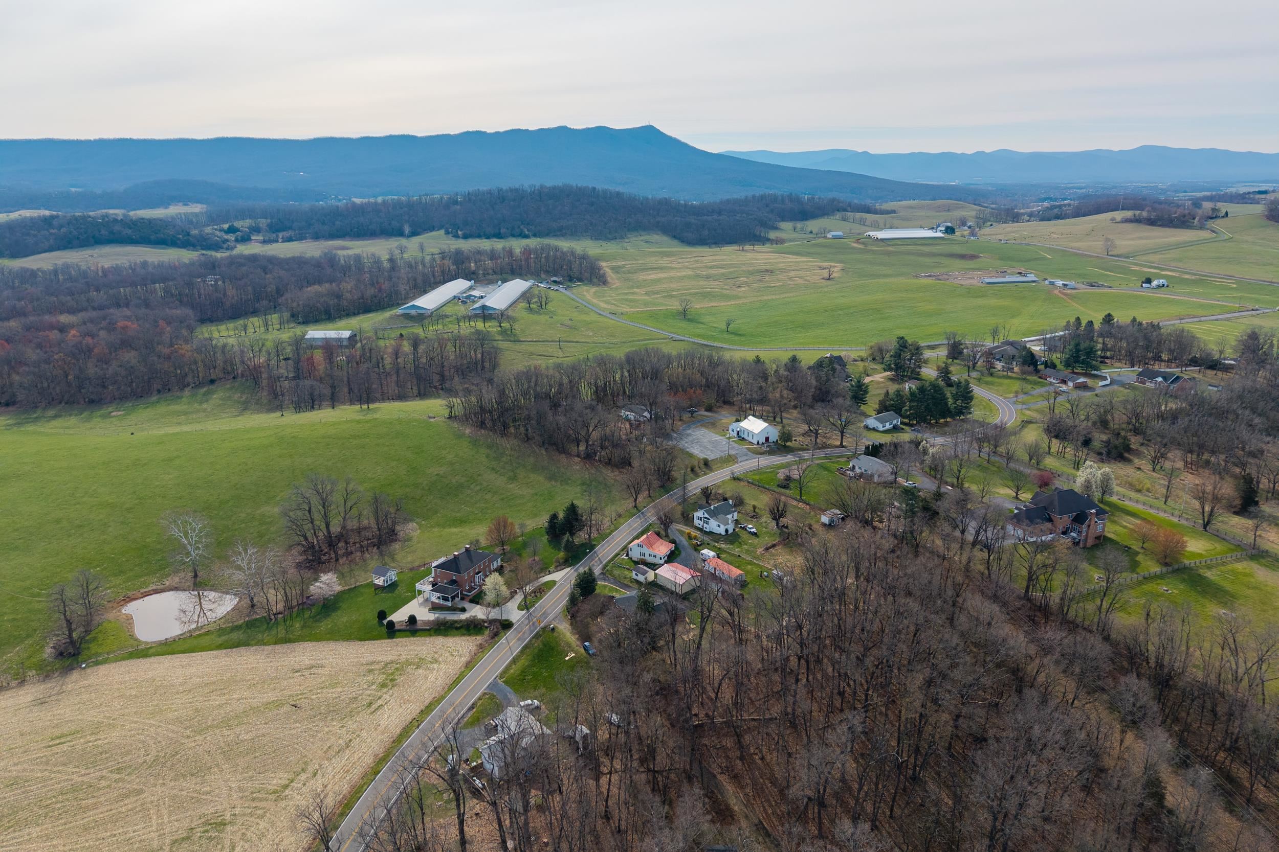 1045 SMITHLAND RD, HARRISONBURG, Virginia 22802, 4 Bedrooms Bedrooms, ,3 BathroomsBathrooms,Residential,1045 SMITHLAND RD,674890 MLS # 674890