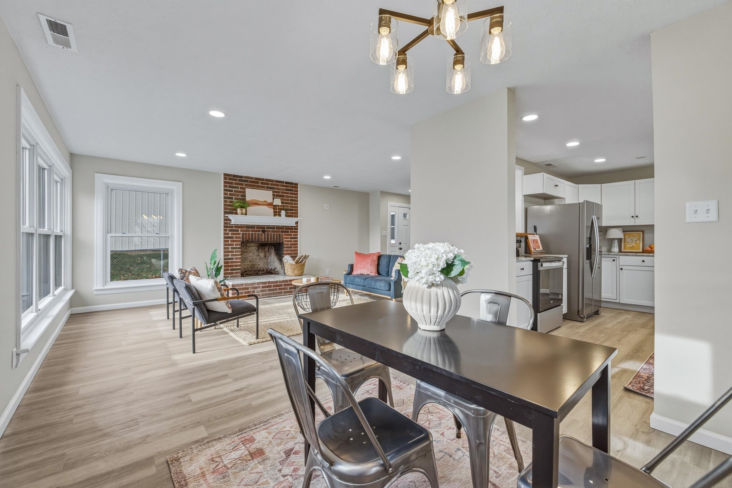 1045 SMITHLAND RD, HARRISONBURG, Virginia 22802, 4 Bedrooms Bedrooms, ,3 BathroomsBathrooms,Residential,1045 SMITHLAND RD,674890 MLS # 674890