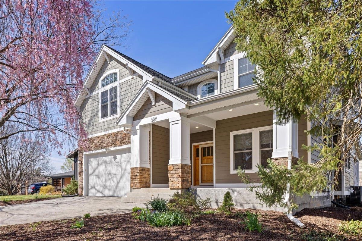 387 MONTICELLO AVE, HARRISONBURG, Virginia 22801, 5 Bedrooms Bedrooms, ,4 BathroomsBathrooms,Residential,387 MONTICELLO AVE,674891 MLS # 674891