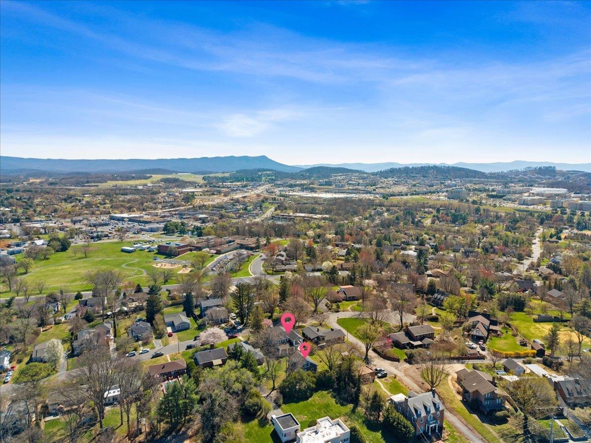 387 MONTICELLO AVE, HARRISONBURG, Virginia 22801, 5 Bedrooms Bedrooms, ,4 BathroomsBathrooms,Residential,387 MONTICELLO AVE,674891 MLS # 674891