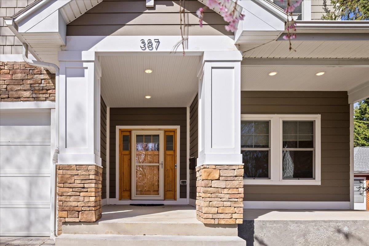 387 MONTICELLO AVE, HARRISONBURG, Virginia 22801, 5 Bedrooms Bedrooms, ,4 BathroomsBathrooms,Residential,387 MONTICELLO AVE,674891 MLS # 674891