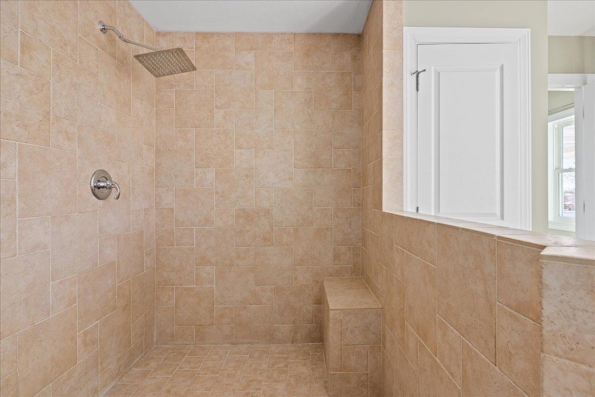 387 MONTICELLO AVE, HARRISONBURG, Virginia 22801, 5 Bedrooms Bedrooms, ,4 BathroomsBathrooms,Residential,387 MONTICELLO AVE,674891 MLS # 674891