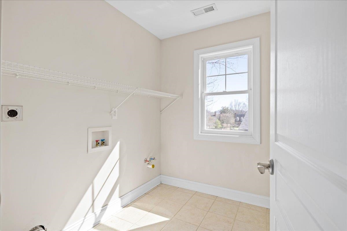 387 MONTICELLO AVE, HARRISONBURG, Virginia 22801, 5 Bedrooms Bedrooms, ,4 BathroomsBathrooms,Residential,387 MONTICELLO AVE,674891 MLS # 674891