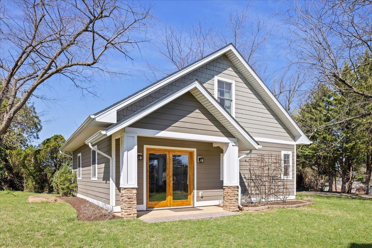 387 MONTICELLO AVE, HARRISONBURG, Virginia 22801, 5 Bedrooms Bedrooms, ,4 BathroomsBathrooms,Residential,387 MONTICELLO AVE,674891 MLS # 674891