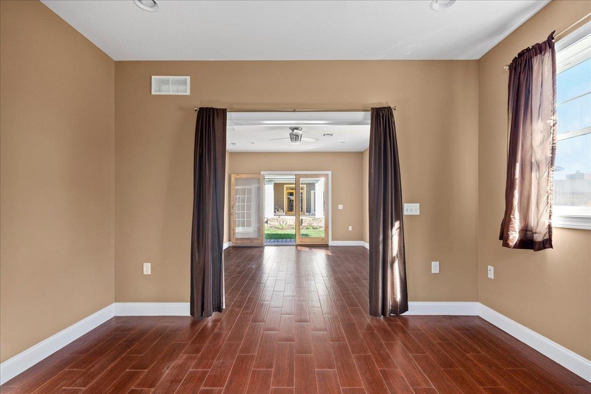 387 MONTICELLO AVE, HARRISONBURG, Virginia 22801, 5 Bedrooms Bedrooms, ,4 BathroomsBathrooms,Residential,387 MONTICELLO AVE,674891 MLS # 674891