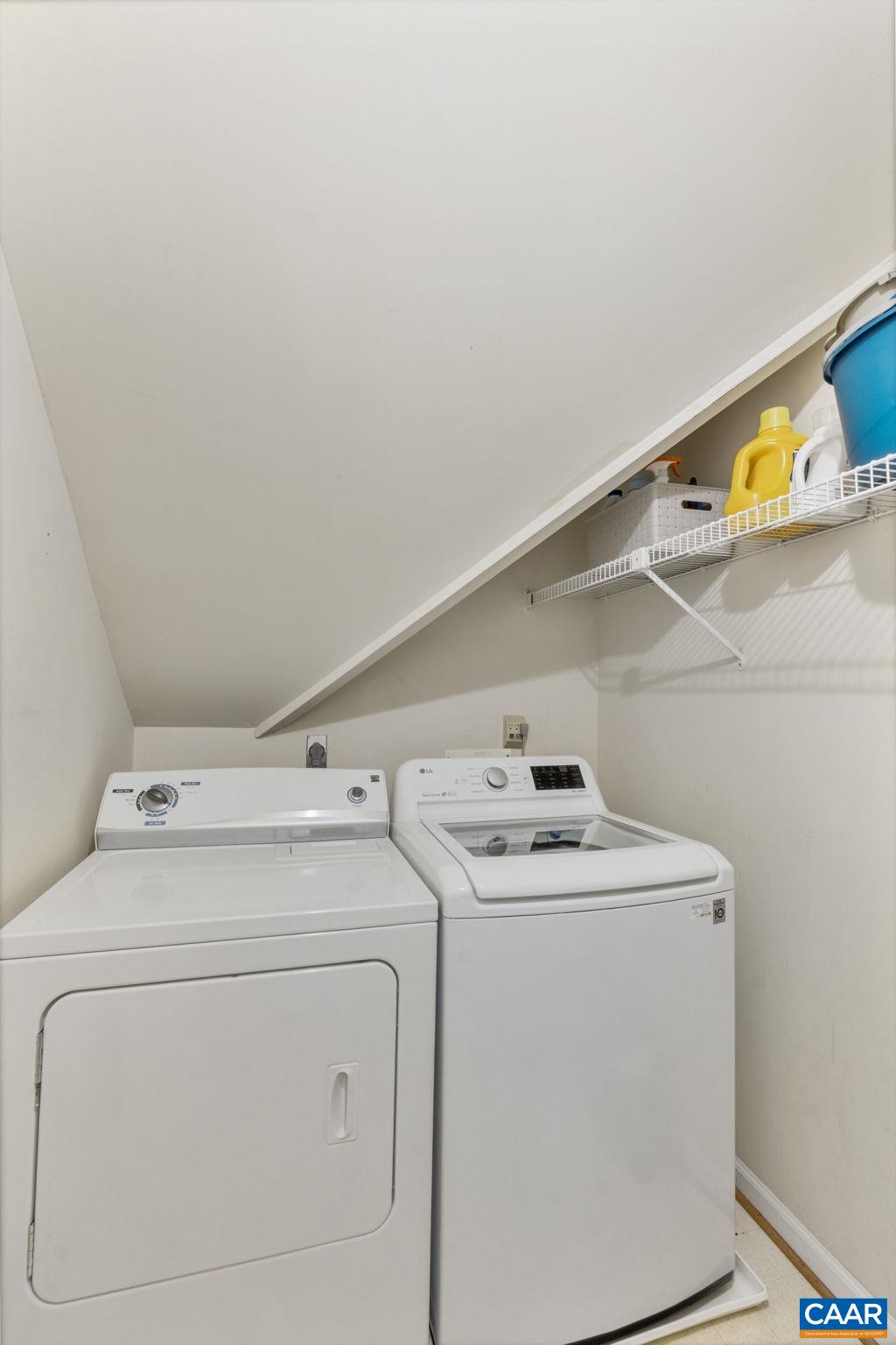 1767 HONEYSUCKLE LN, CHARLOTTESVILLE, Virginia 22902, 3 Bedrooms Bedrooms, ,2 BathroomsBathrooms,Residential,1767 HONEYSUCKLE LN,674898 MLS # 674898