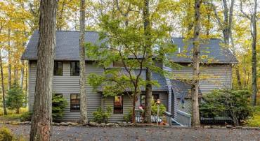 27 VEERY LN, WINTERGREEN RESORT, Virginia 22967, 4 Bedrooms Bedrooms, ,3 BathroomsBathrooms,Residential,27 VEERY LN,674900 MLS # 674900