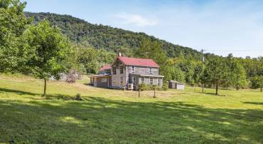 6878 CHAP PLACE LN, CROZET, Virginia 22932, 2 Bedrooms Bedrooms, ,1 BathroomBathrooms,Residential,6878 CHAP PLACE LN,674903 MLS # 674903