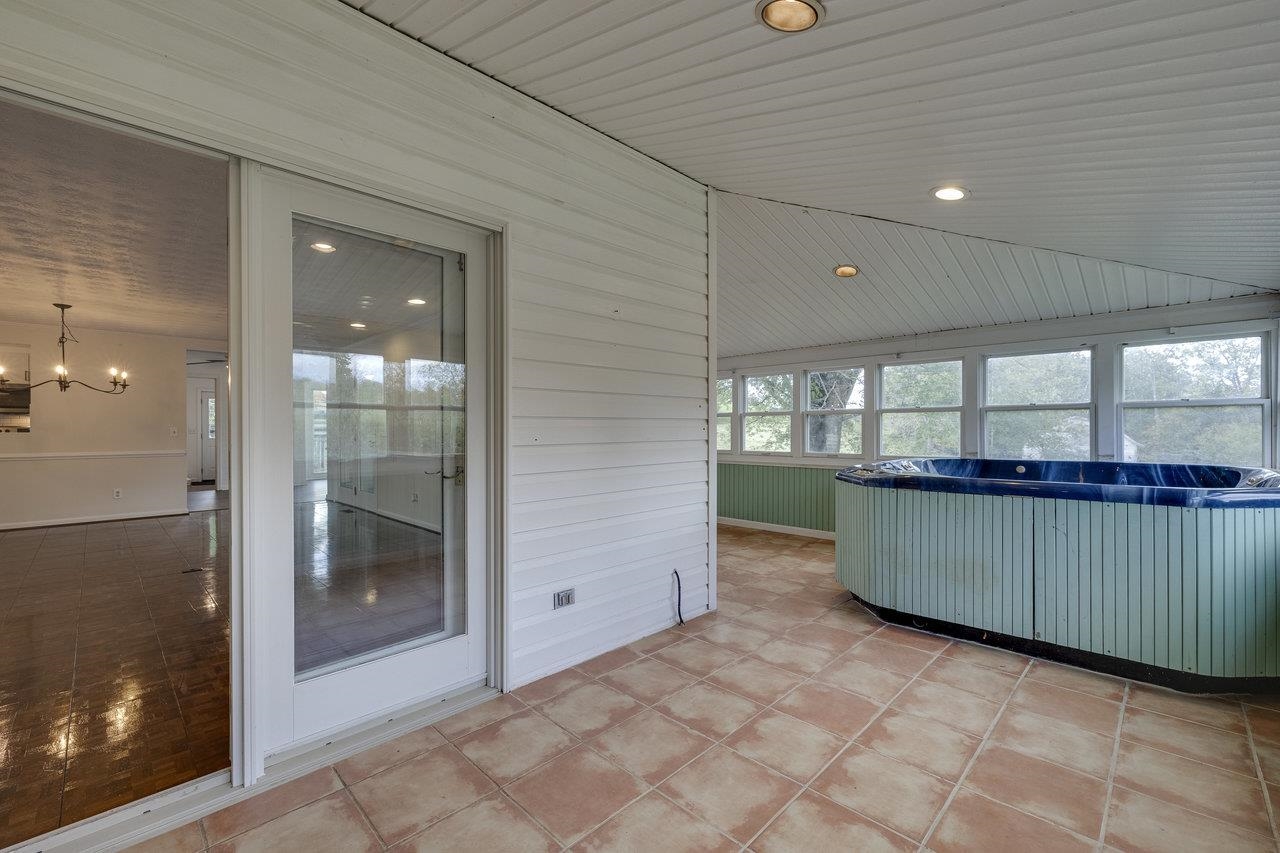 11193 INDIAN TRAIL RD, ROCKINGHAM, Virginia 22802, 6 Bedrooms Bedrooms, ,3 BathroomsBathrooms,Residential,11193 INDIAN TRAIL RD,674904 MLS # 674904