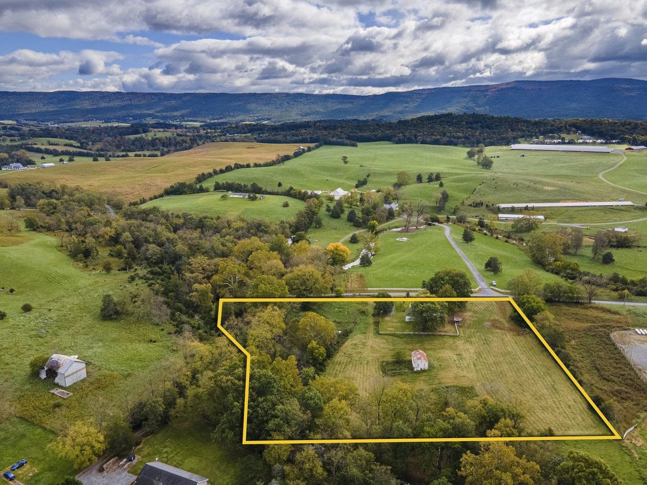 11193 INDIAN TRAIL RD, ROCKINGHAM, Virginia 22802, 6 Bedrooms Bedrooms, ,3 BathroomsBathrooms,Residential,11193 INDIAN TRAIL RD,674904 MLS # 674904