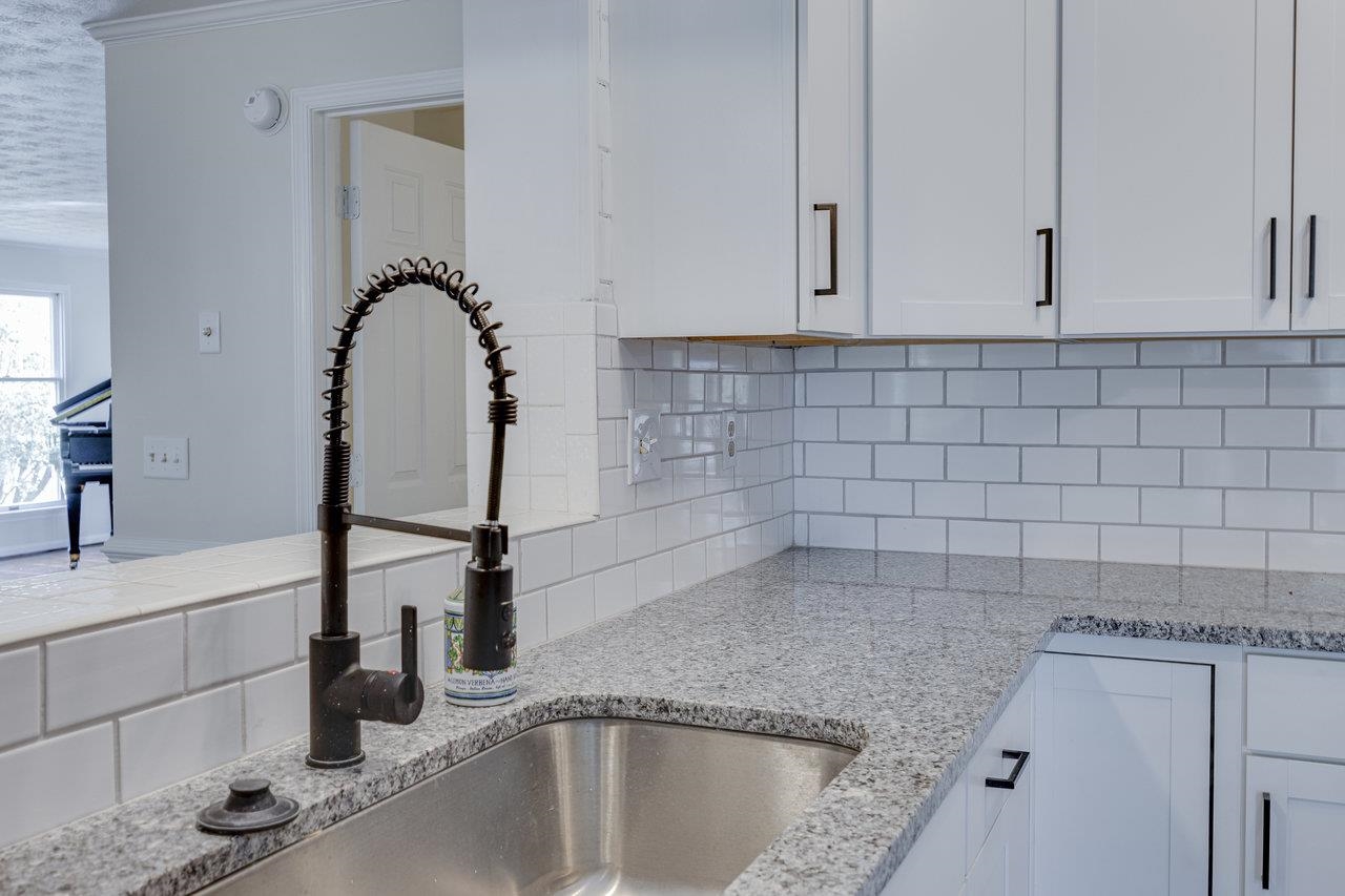 11193 INDIAN TRAIL RD, ROCKINGHAM, Virginia 22802, 6 Bedrooms Bedrooms, ,3 BathroomsBathrooms,Residential,11193 INDIAN TRAIL RD,674904 MLS # 674904