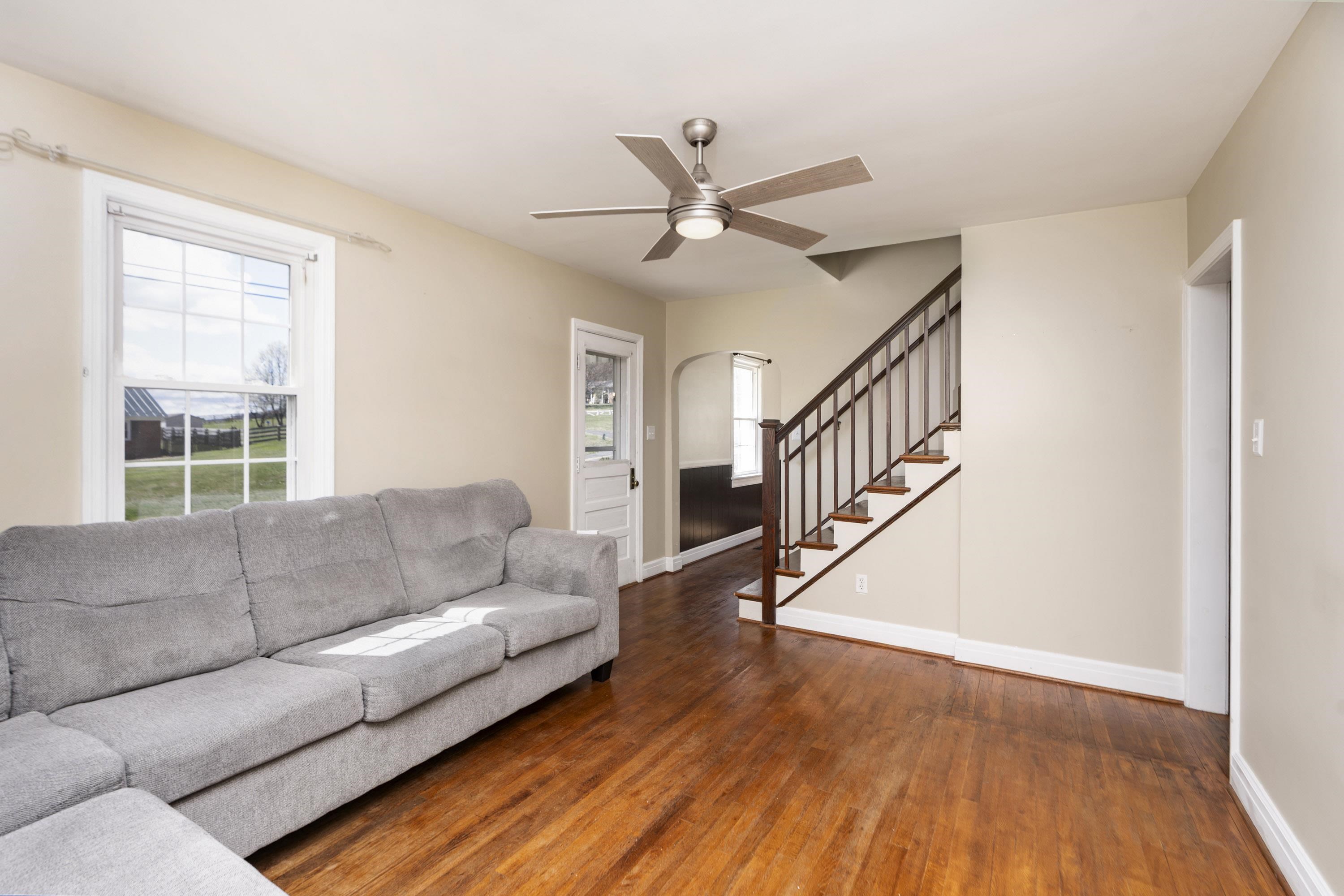 99 SEAWRIGHT SPRINGS RD, MOUNT SIDNEY, Virginia 24467, 3 Bedrooms Bedrooms, ,1 BathroomBathrooms,Residential,99 SEAWRIGHT SPRINGS RD,674907 MLS # 674907