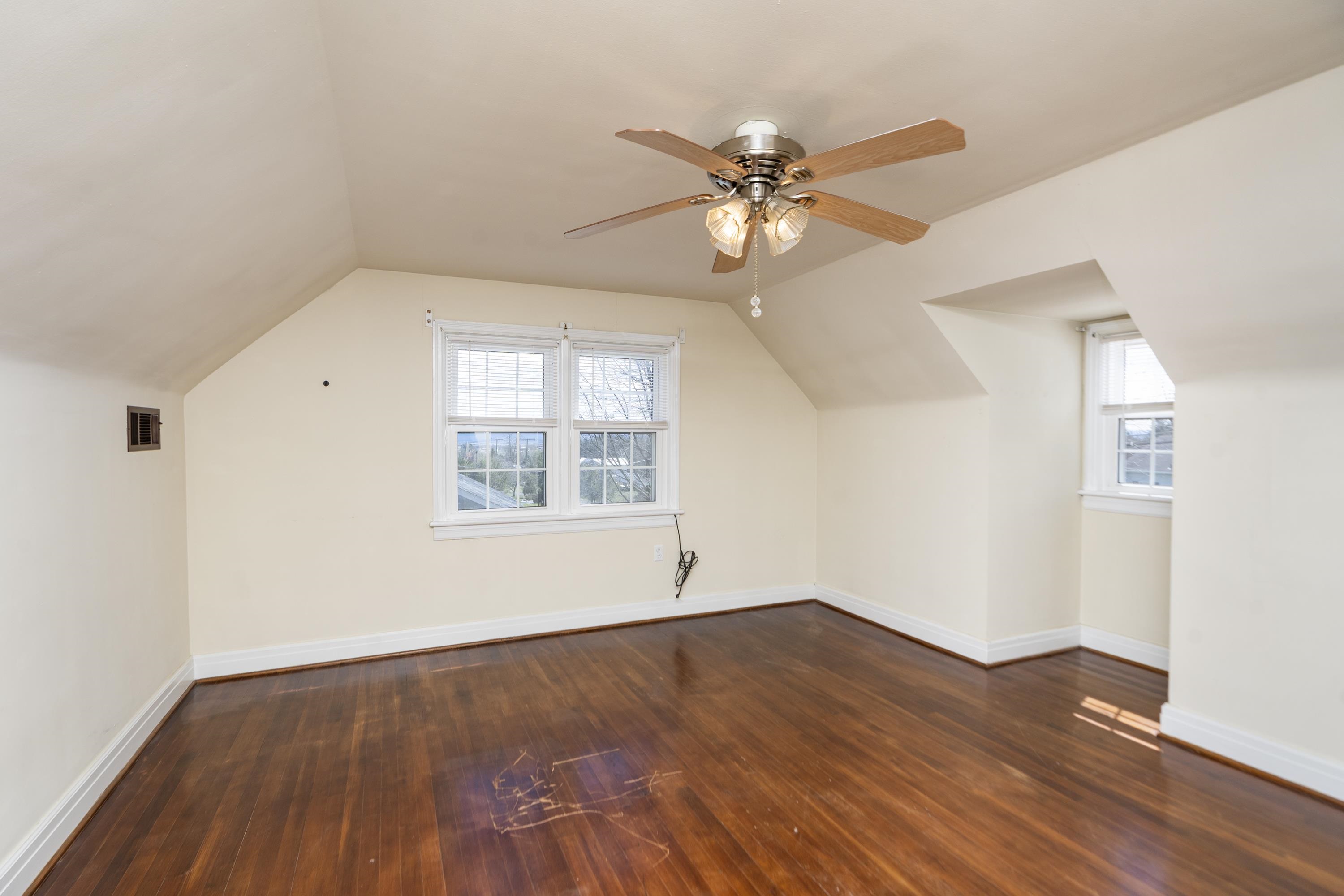 99 SEAWRIGHT SPRINGS RD, MOUNT SIDNEY, Virginia 24467, 3 Bedrooms Bedrooms, ,1 BathroomBathrooms,Residential,99 SEAWRIGHT SPRINGS RD,674907 MLS # 674907