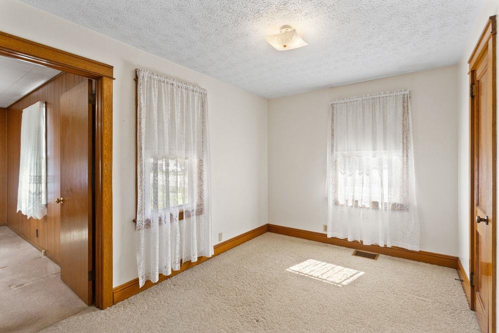 8635 NORTH VALLEY PIKE, ROCKINGHAM, Virginia 22802, 3 Bedrooms Bedrooms, ,1 BathroomBathrooms,Residential,8635 NORTH VALLEY PIKE,674908 MLS # 674908 8635 NORTH VALLEY PIKE, ROCKINGHAM, Virginia 22802, 3 Bedrooms Bedrooms, ,1 BathroomBathrooms,Residential,8635 NORTH VALLEY PIKE,674908 MLS # 674908