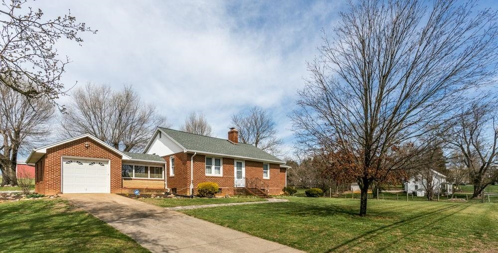 8635 NORTH VALLEY PIKE, ROCKINGHAM, Virginia 22802, 3 Bedrooms Bedrooms, ,1 BathroomBathrooms,Residential,8635 NORTH VALLEY PIKE,674908 MLS # 674908 8635 NORTH VALLEY PIKE, ROCKINGHAM, Virginia 22802, 3 Bedrooms Bedrooms, ,1 BathroomBathrooms,Residential,8635 NORTH VALLEY PIKE,674908 MLS # 674908