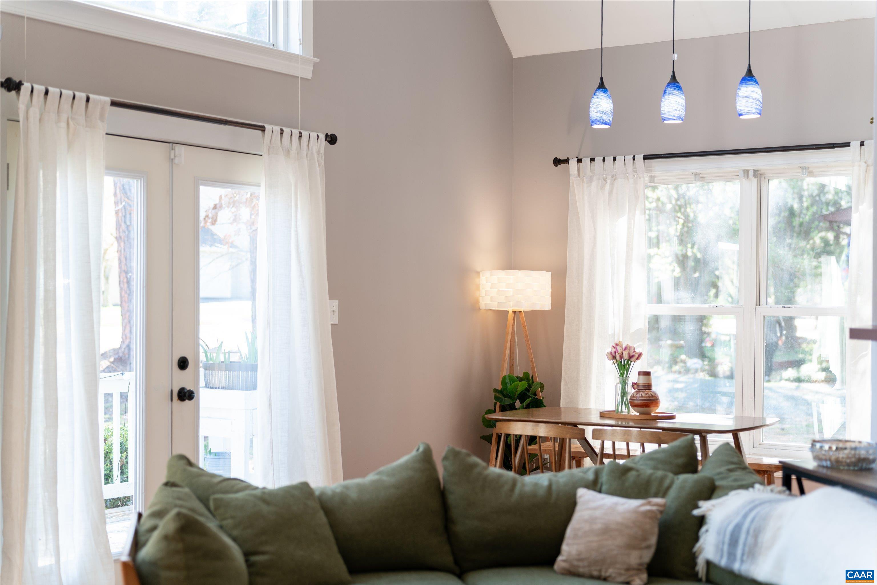 579 JEFFERSON DR, PALMYRA, Virginia 22963, 3 Bedrooms Bedrooms, ,2 BathroomsBathrooms,Residential,579 JEFFERSON DR,674912 MLS # 674912