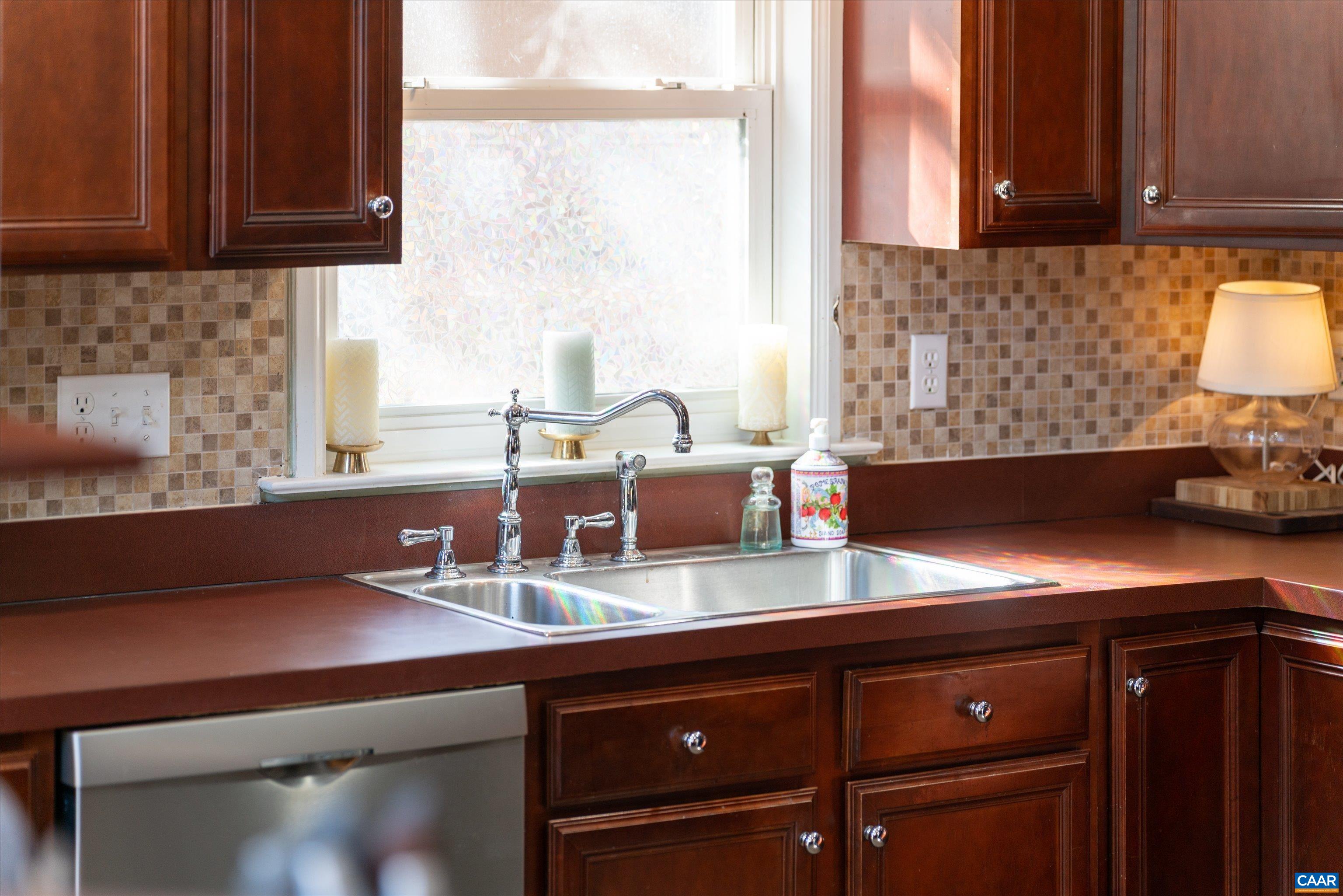 579 JEFFERSON DR, PALMYRA, Virginia 22963, 3 Bedrooms Bedrooms, ,2 BathroomsBathrooms,Residential,579 JEFFERSON DR,674912 MLS # 674912