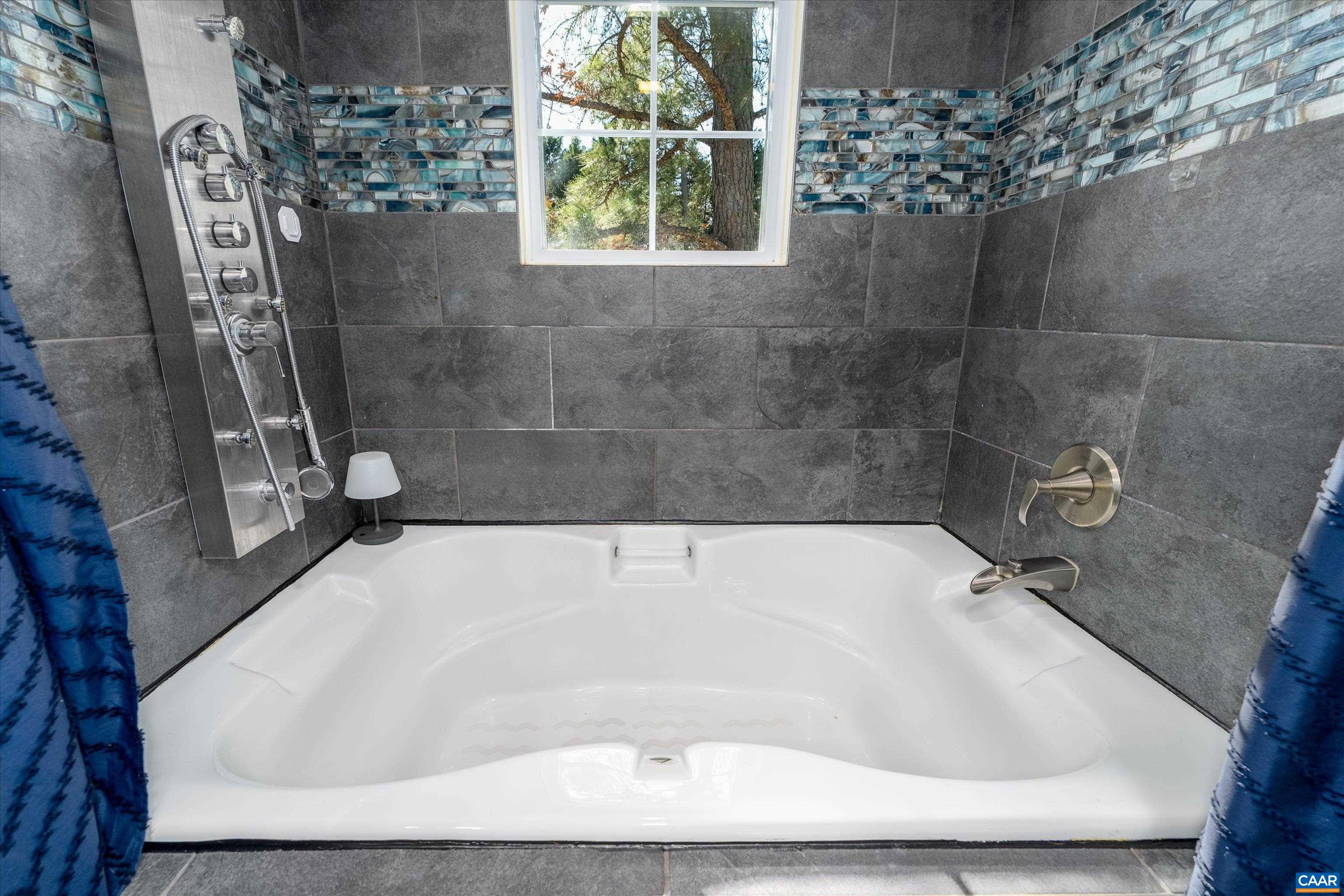 579 JEFFERSON DR, PALMYRA, Virginia 22963, 3 Bedrooms Bedrooms, ,2 BathroomsBathrooms,Residential,579 JEFFERSON DR,674912 MLS # 674912