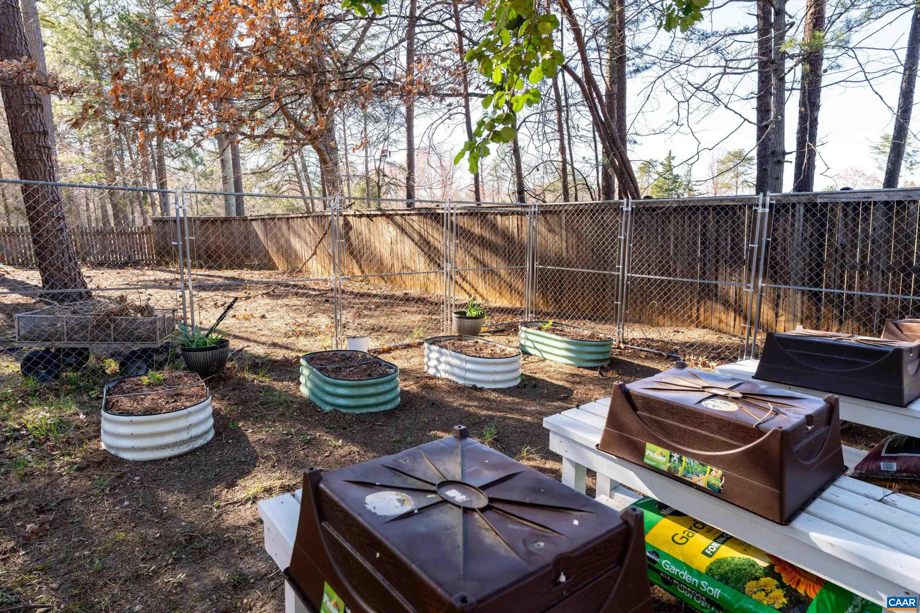 579 JEFFERSON DR, PALMYRA, Virginia 22963, 3 Bedrooms Bedrooms, ,2 BathroomsBathrooms,Residential,579 JEFFERSON DR,674912 MLS # 674912