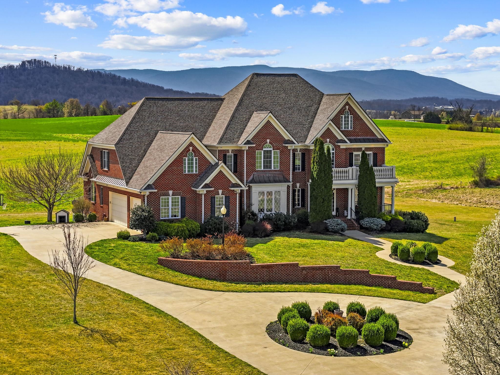 3483 BARTERBROOK RD, STAUNTON, Virginia 24401, 5 Bedrooms Bedrooms, ,6 BathroomsBathrooms,Residential,Brement Farm,3483 BARTERBROOK RD,674914 MLS # 674914