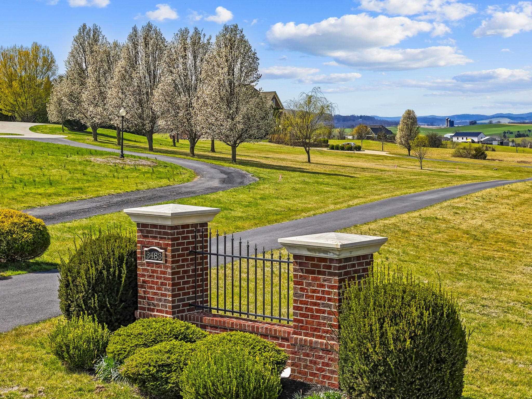 3483 BARTERBROOK RD, STAUNTON, Virginia 24401, 5 Bedrooms Bedrooms, ,6 BathroomsBathrooms,Residential,Brement Farm,3483 BARTERBROOK RD,674914 MLS # 674914