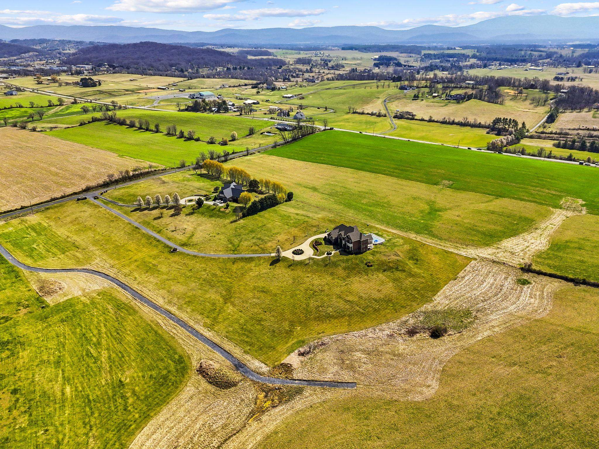 3483 BARTERBROOK RD, STAUNTON, Virginia 24401, 5 Bedrooms Bedrooms, ,6 BathroomsBathrooms,Residential,Brement Farm,3483 BARTERBROOK RD,674914 MLS # 674914