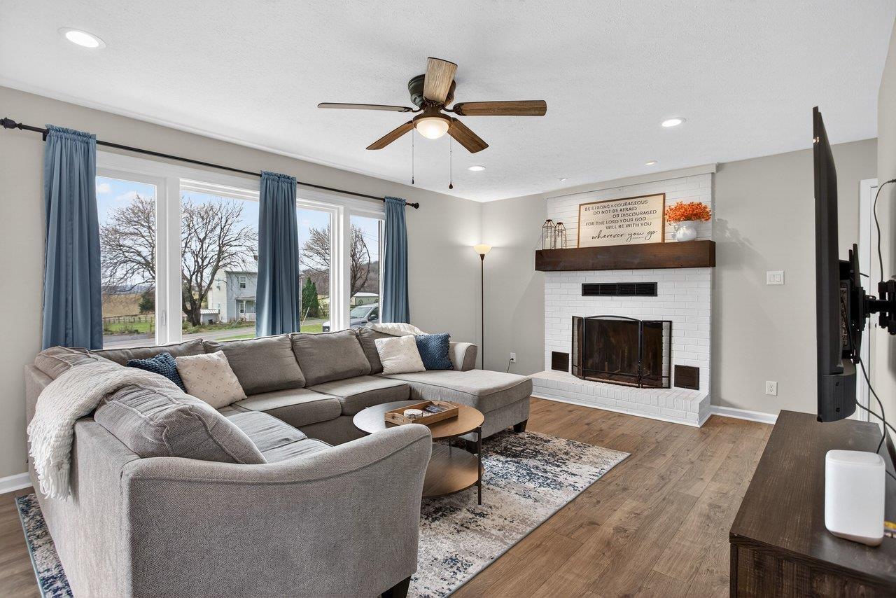 1258 LONGS PUMP RD, HARRISONBURG, Virginia 22802, 3 Bedrooms Bedrooms, ,2 BathroomsBathrooms,Residential,1258 LONGS PUMP RD,674915 MLS # 674915