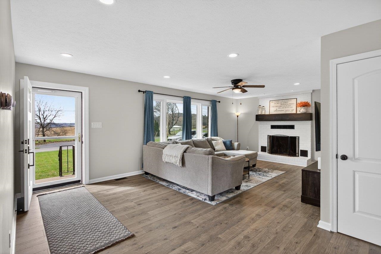 1258 LONGS PUMP RD, HARRISONBURG, Virginia 22802, 3 Bedrooms Bedrooms, ,2 BathroomsBathrooms,Residential,1258 LONGS PUMP RD,674915 MLS # 674915