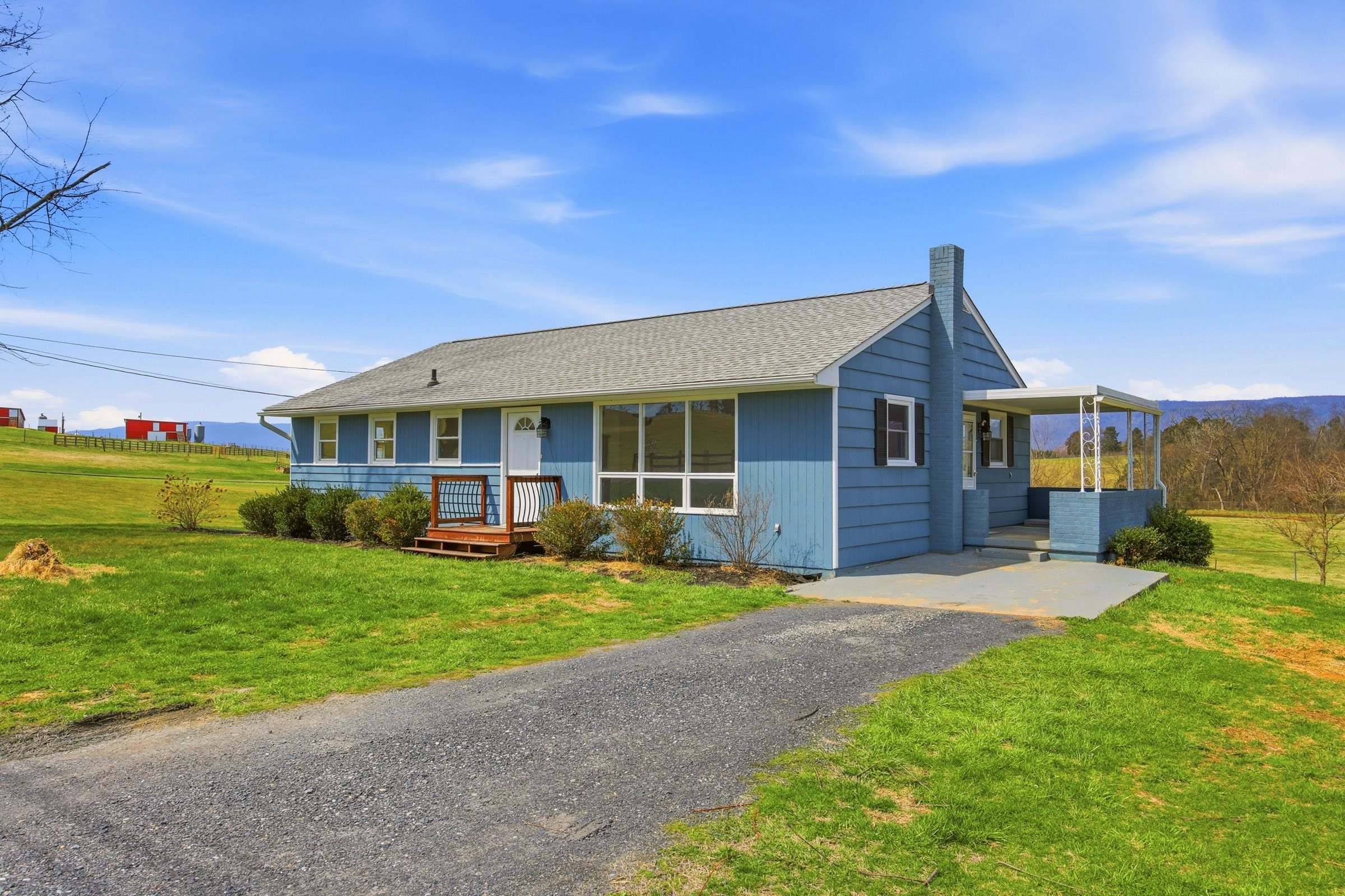 856 LEAKSVILLE RD, LURAY, Virginia 22835, 3 Bedrooms Bedrooms, ,1 BathroomBathrooms,Residential,856 LEAKSVILLE RD,674919 MLS # 674919