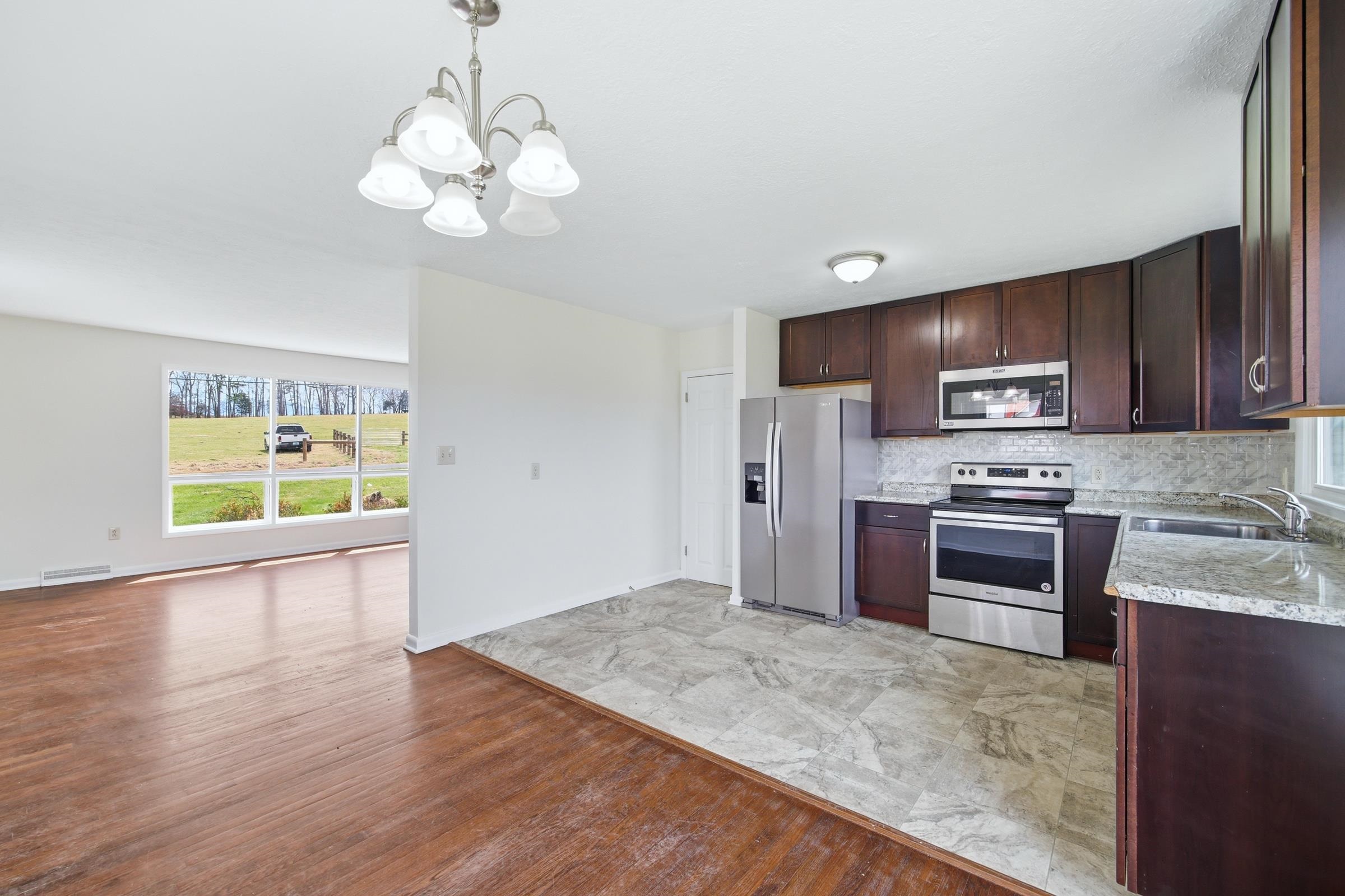 856 LEAKSVILLE RD, LURAY, Virginia 22835, 3 Bedrooms Bedrooms, ,1 BathroomBathrooms,Residential,856 LEAKSVILLE RD,674919 MLS # 674919