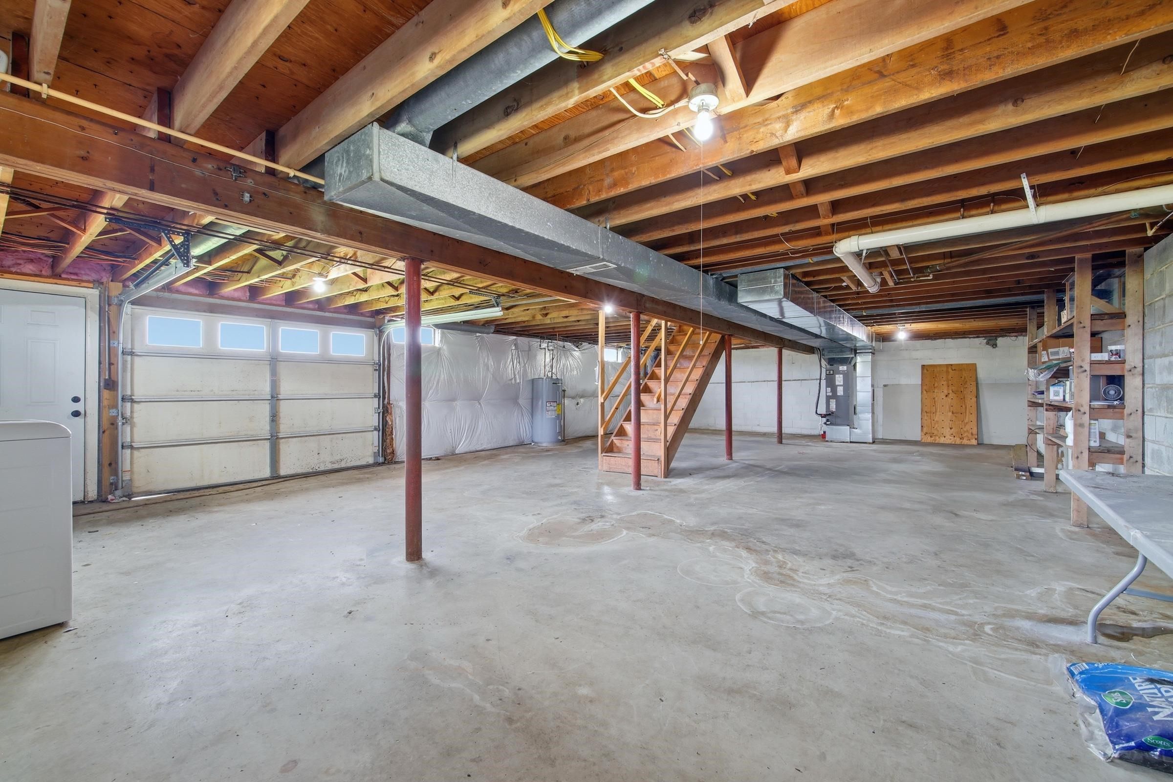 856 LEAKSVILLE RD, LURAY, Virginia 22835, 3 Bedrooms Bedrooms, ,1 BathroomBathrooms,Residential,856 LEAKSVILLE RD,674919 MLS # 674919