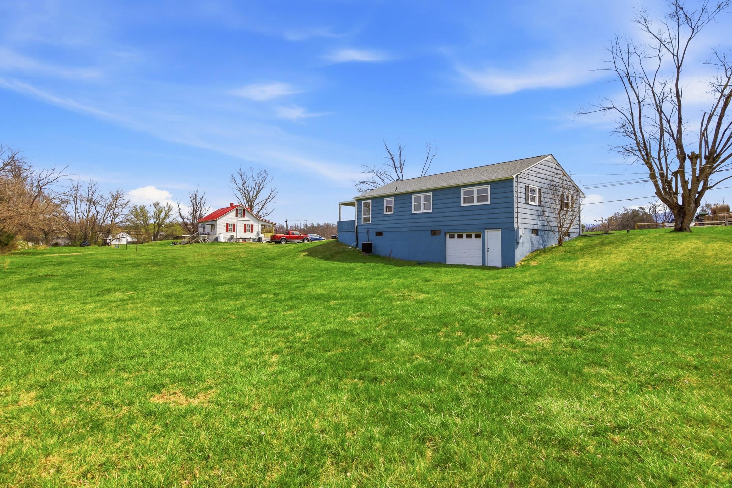 856 LEAKSVILLE RD, LURAY, Virginia 22835, 3 Bedrooms Bedrooms, ,1 BathroomBathrooms,Residential,856 LEAKSVILLE RD,674919 MLS # 674919