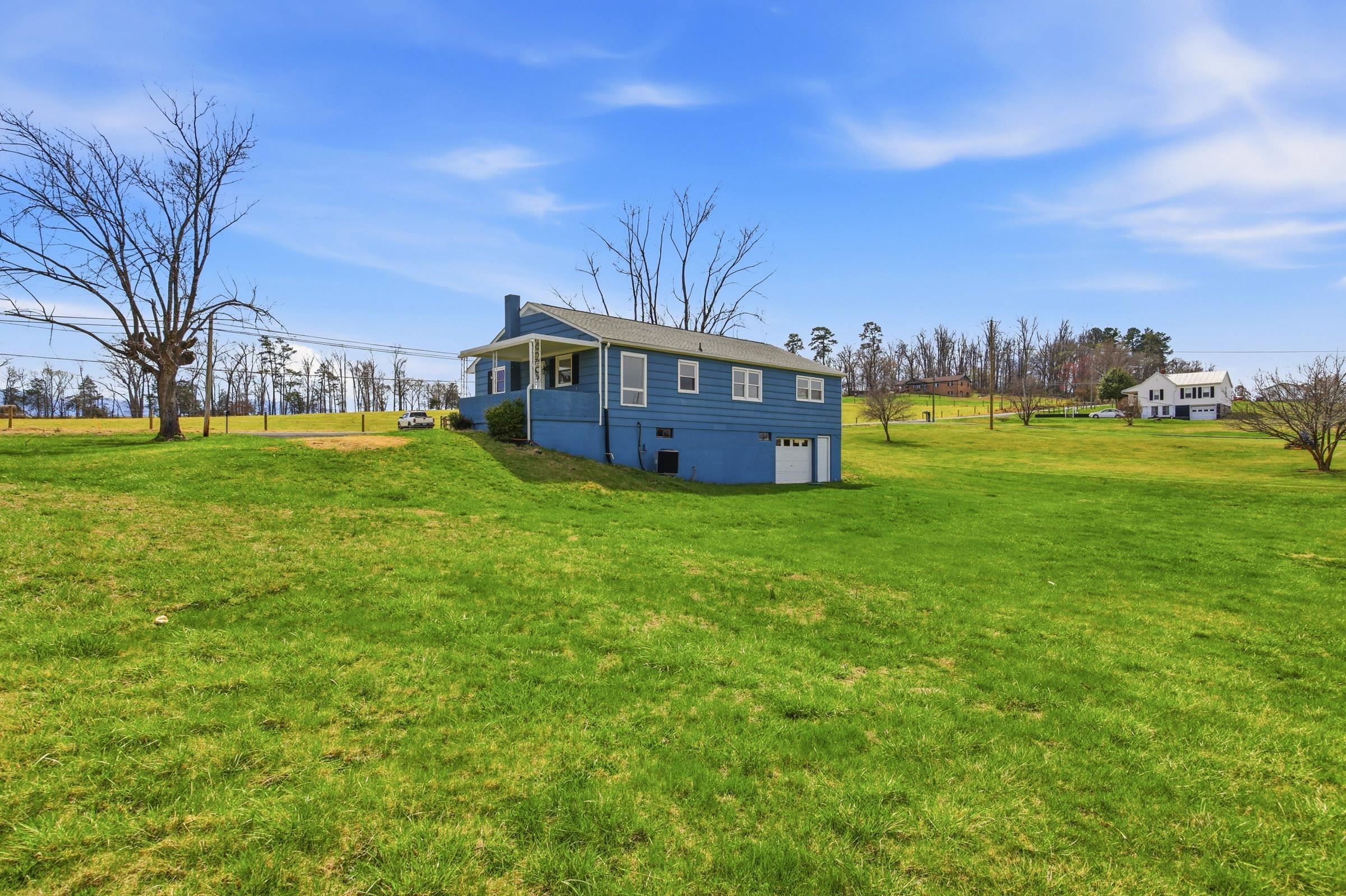 856 LEAKSVILLE RD, LURAY, Virginia 22835, 3 Bedrooms Bedrooms, ,1 BathroomBathrooms,Residential,856 LEAKSVILLE RD,674919 MLS # 674919