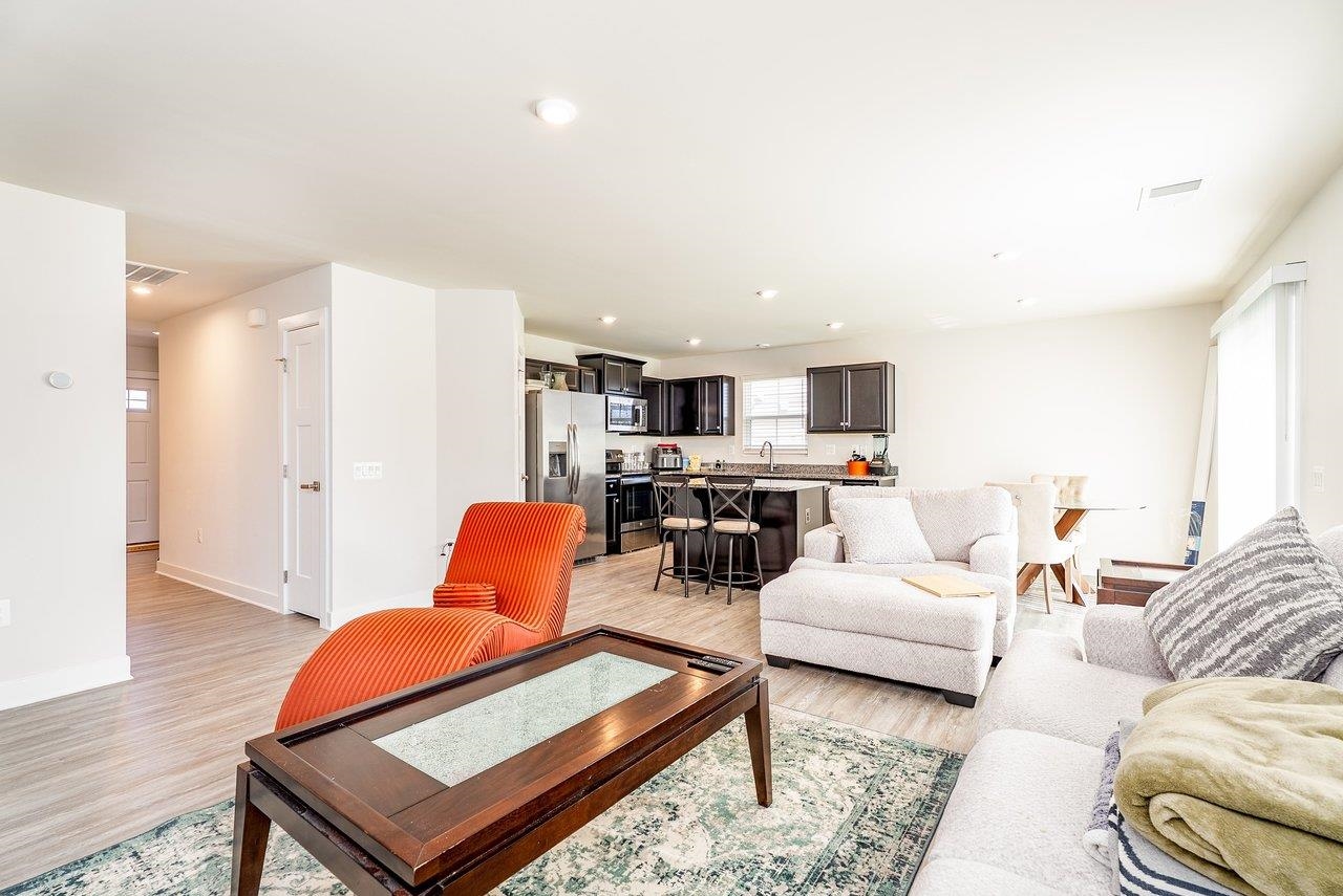 17 SOUTH PEAK DR, MCGAHEYSVILLE, Virginia 22840, 3 Bedrooms Bedrooms, ,2 BathroomsBathrooms,Residential,17 SOUTH PEAK DR,674923 MLS # 674923