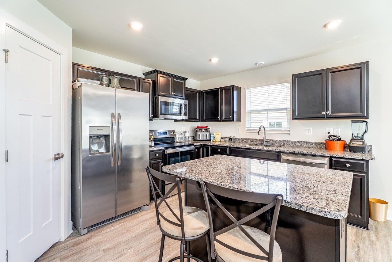 17 SOUTH PEAK DR, MCGAHEYSVILLE, Virginia 22840, 3 Bedrooms Bedrooms, ,2 BathroomsBathrooms,Residential,17 SOUTH PEAK DR,674923 MLS # 674923