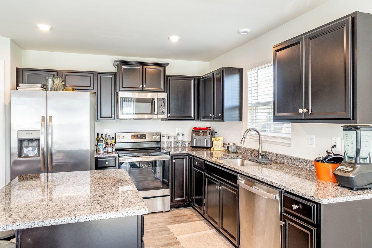 17 SOUTH PEAK DR, MCGAHEYSVILLE, Virginia 22840, 3 Bedrooms Bedrooms, ,2 BathroomsBathrooms,Residential,17 SOUTH PEAK DR,674923 MLS # 674923