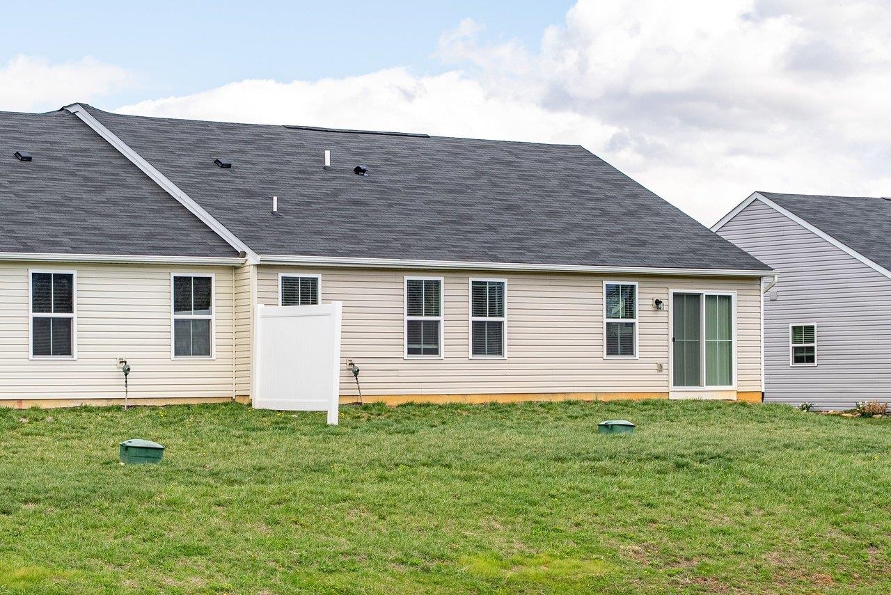 17 SOUTH PEAK DR, MCGAHEYSVILLE, Virginia 22840, 3 Bedrooms Bedrooms, ,2 BathroomsBathrooms,Residential,17 SOUTH PEAK DR,674923 MLS # 674923