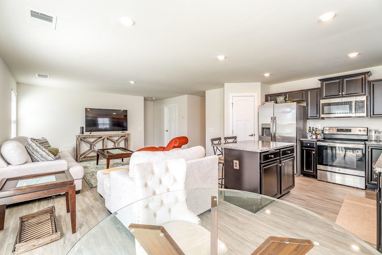 17 SOUTH PEAK DR, MCGAHEYSVILLE, Virginia 22840, 3 Bedrooms Bedrooms, ,2 BathroomsBathrooms,Residential,17 SOUTH PEAK DR,674923 MLS # 674923