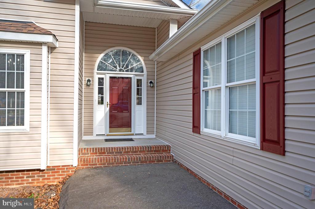 550 HARRISON CIR, LOCUST GROVE, Virginia 22508, 3 Bedrooms Bedrooms, ,2 BathroomsBathrooms,Residential,550 HARRISON CIR,VAOR2013584 MLS # VAOR2013584