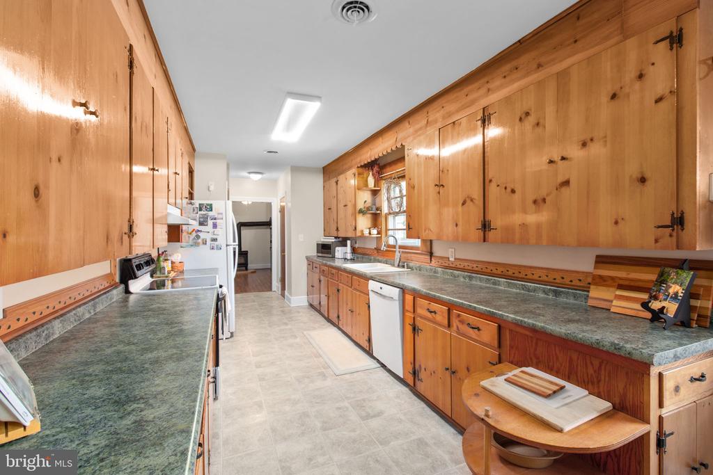 10122 ELYS FORD RD, FREDERICKSBURG, Virginia 22407, 3 Bedrooms Bedrooms, ,2 BathroomsBathrooms,Residential,10122 ELYS FORD RD,VASP2039894 MLS # VASP2039894 10122 ELYS FORD RD, FREDERICKSBURG, Virginia 22407, 3 Bedrooms Bedrooms, ,2 BathroomsBathrooms,Residential,10122 ELYS FORD RD,VASP2039894 MLS # VASP2039894