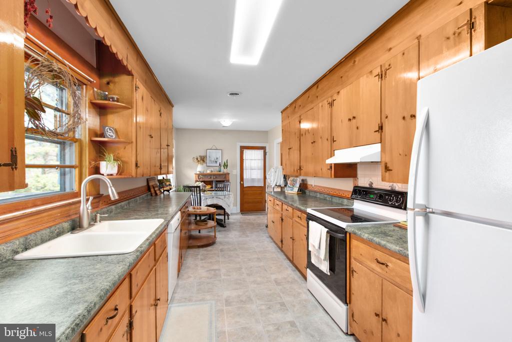 10122 ELYS FORD RD, FREDERICKSBURG, Virginia 22407, 3 Bedrooms Bedrooms, ,2 BathroomsBathrooms,Residential,10122 ELYS FORD RD,VASP2039894 MLS # VASP2039894 10122 ELYS FORD RD, FREDERICKSBURG, Virginia 22407, 3 Bedrooms Bedrooms, ,2 BathroomsBathrooms,Residential,10122 ELYS FORD RD,VASP2039894 MLS # VASP2039894