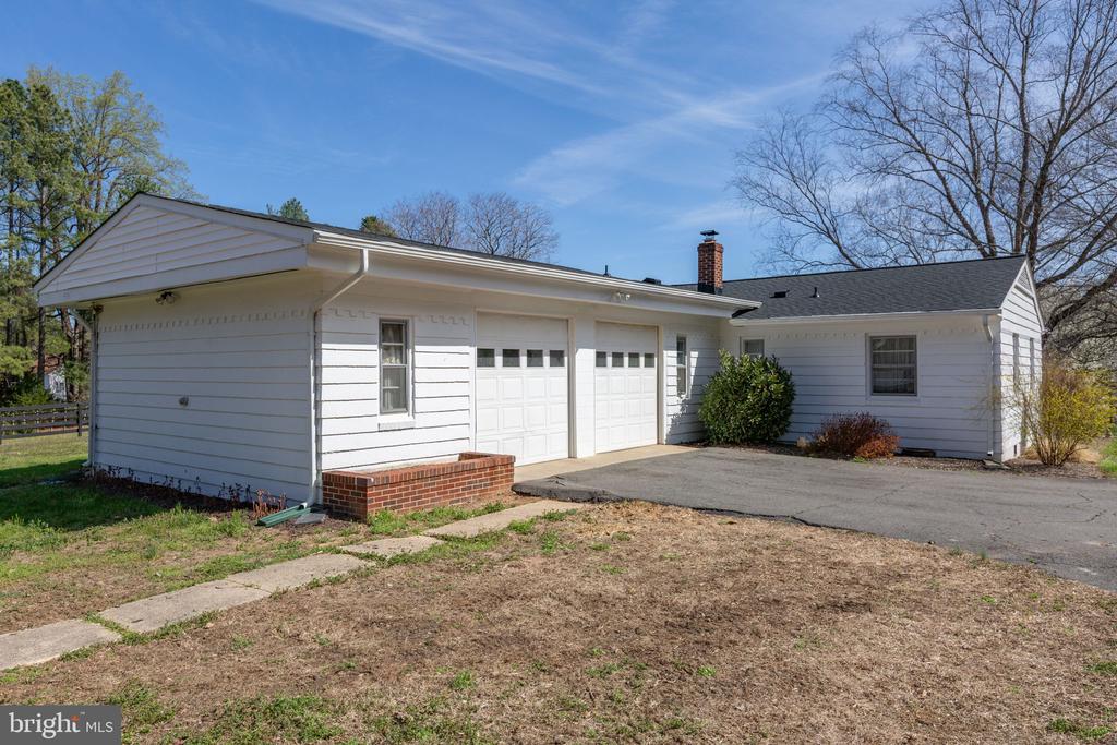 10122 ELYS FORD RD, FREDERICKSBURG, Virginia 22407, 3 Bedrooms Bedrooms, ,2 BathroomsBathrooms,Residential,10122 ELYS FORD RD,VASP2039894 MLS # VASP2039894 10122 ELYS FORD RD, FREDERICKSBURG, Virginia 22407, 3 Bedrooms Bedrooms, ,2 BathroomsBathrooms,Residential,10122 ELYS FORD RD,VASP2039894 MLS # VASP2039894