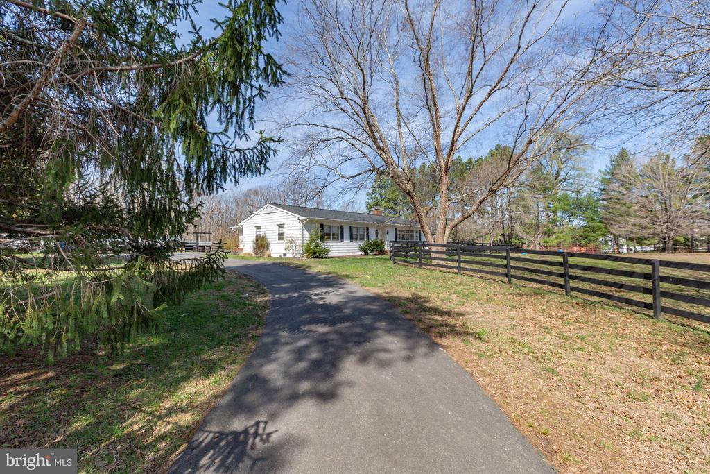 10122 ELYS FORD RD, FREDERICKSBURG, Virginia 22407, 3 Bedrooms Bedrooms, ,2 BathroomsBathrooms,Residential,10122 ELYS FORD RD,VASP2039894 MLS # VASP2039894 10122 ELYS FORD RD, FREDERICKSBURG, Virginia 22407, 3 Bedrooms Bedrooms, ,2 BathroomsBathrooms,Residential,10122 ELYS FORD RD,VASP2039894 MLS # VASP2039894