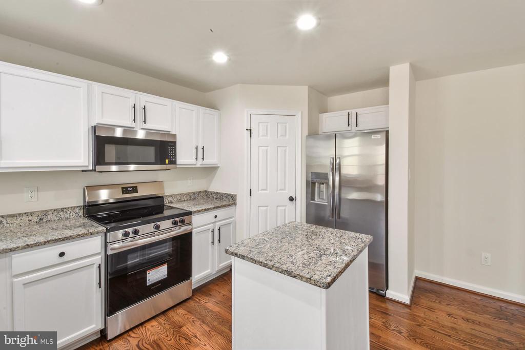 40 ROBINS CT, PALMYRA, Virginia 22963, 3 Bedrooms Bedrooms, ,2 BathroomsBathrooms,Residential,40 ROBINS CT,VAFN2000648 MLS # VAFN2000648