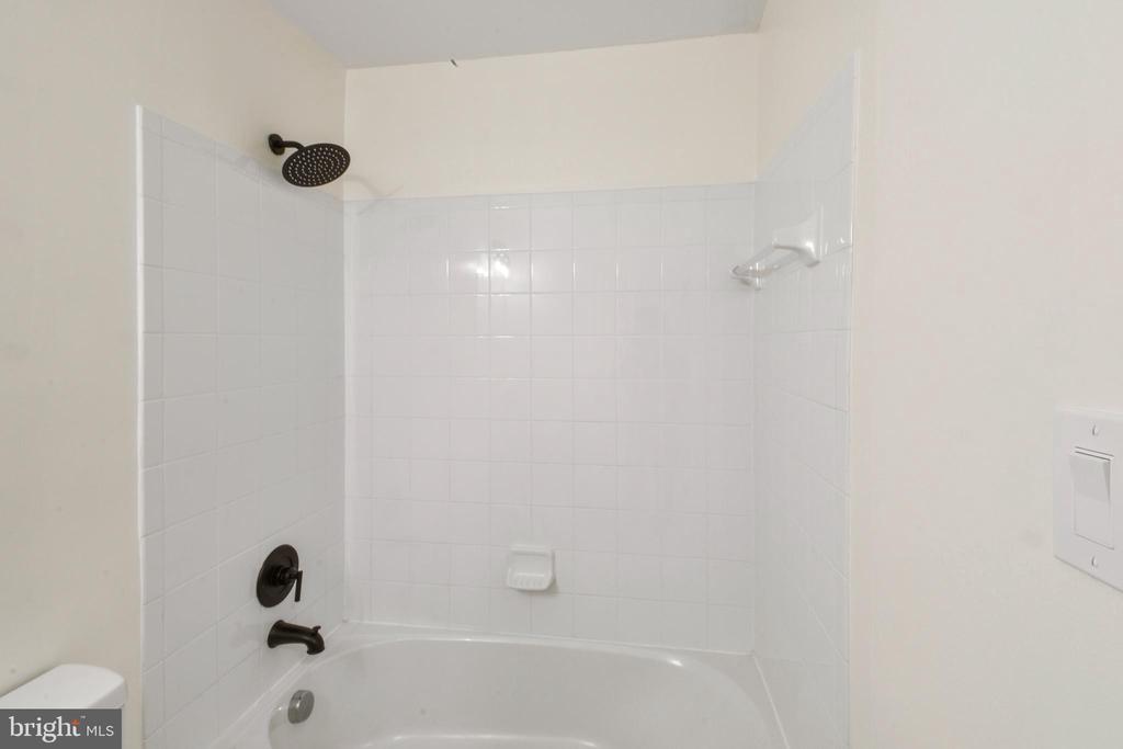 40 ROBINS CT, PALMYRA, Virginia 22963, 3 Bedrooms Bedrooms, ,2 BathroomsBathrooms,Residential,40 ROBINS CT,VAFN2000648 MLS # VAFN2000648