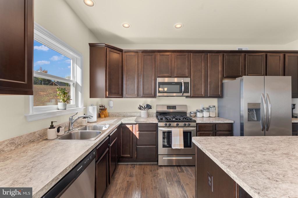 10444 QUARTZ AVE, CULPEPER, Virginia 22701, 4 Bedrooms Bedrooms, ,3 BathroomsBathrooms,Residential,10444 QUARTZ AVE,VACU2013102 MLS # VACU2013102